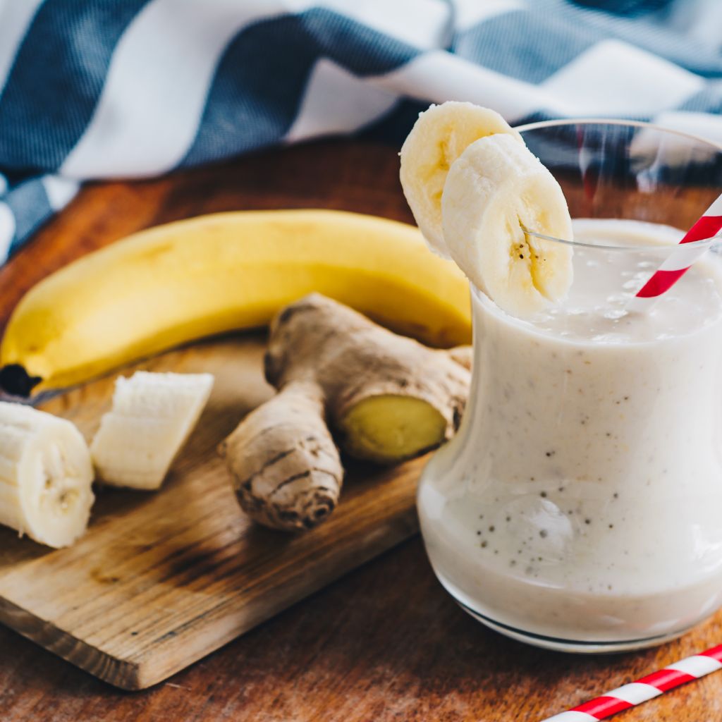 BANANA, GINGER AND HONEY BREAKFAST SMOOTHIE Recipe