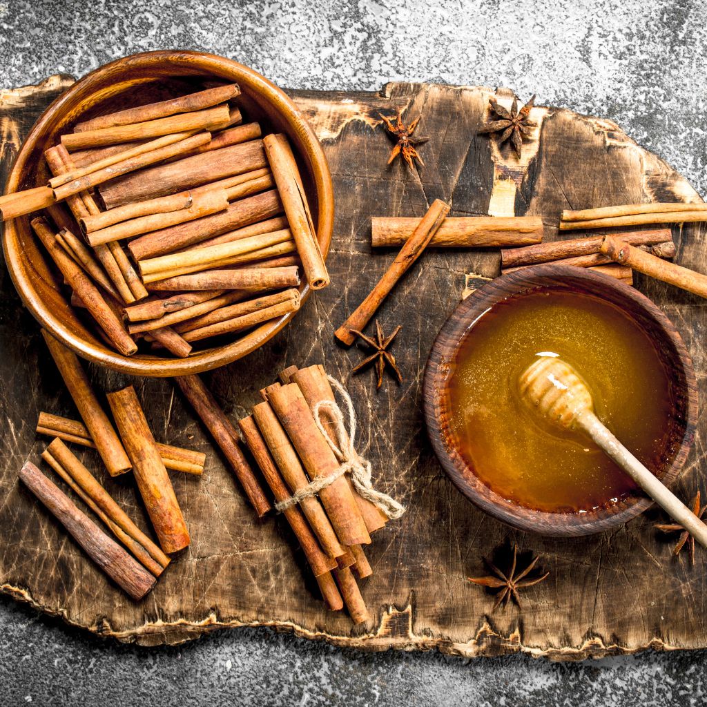 Manuka Honey and Cinnamon: a Healing Resource